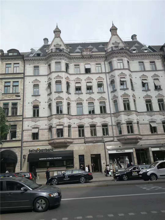 北歐+俄羅斯14日游集錦 沙尼亞首都塔林、諾貝爾文學(xué)研究院、天主教堂、王宮和皇家圖書(shū)館