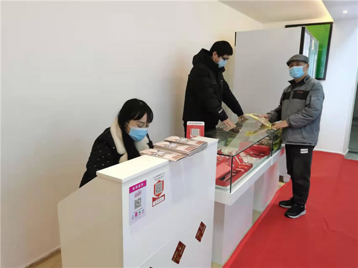 四川中青旅綿陽(yáng)分社、綿陽(yáng)市中旅假日旅行社、綿陽(yáng)自來(lái)文化傳播有限公司24H自助售貨服務(wù)盛大開(kāi)業(yè)