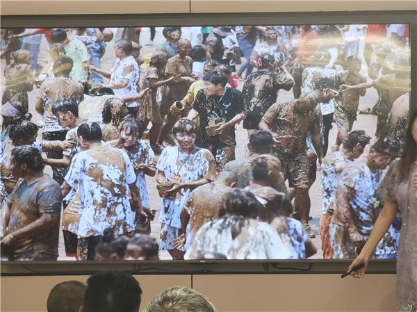 綿陽中旅行假日旅行社舉行“什邡號(hào).2025熊貓專列”旅游線路分享會(huì)